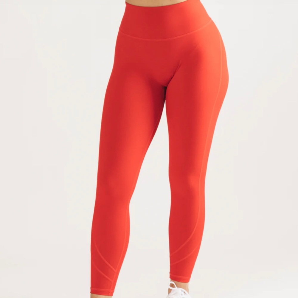 ALPHALETE Amplify Red legging